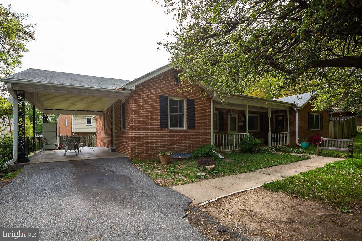 1300 Cresthaven Drive Silver Spring, MD 20903 - Photo 2 of 23 Gallery Image 2