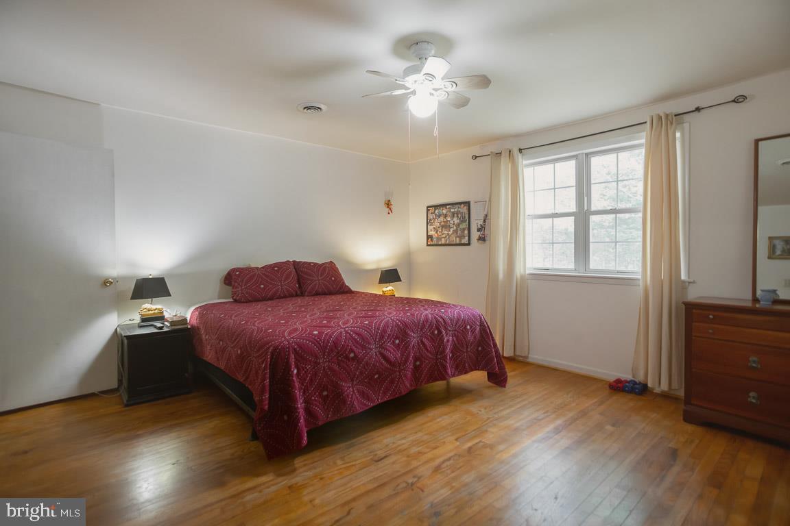 1300 Cresthaven Drive Silver Spring, MD 20903 - Photo 12 of 23 Gallery Image 12