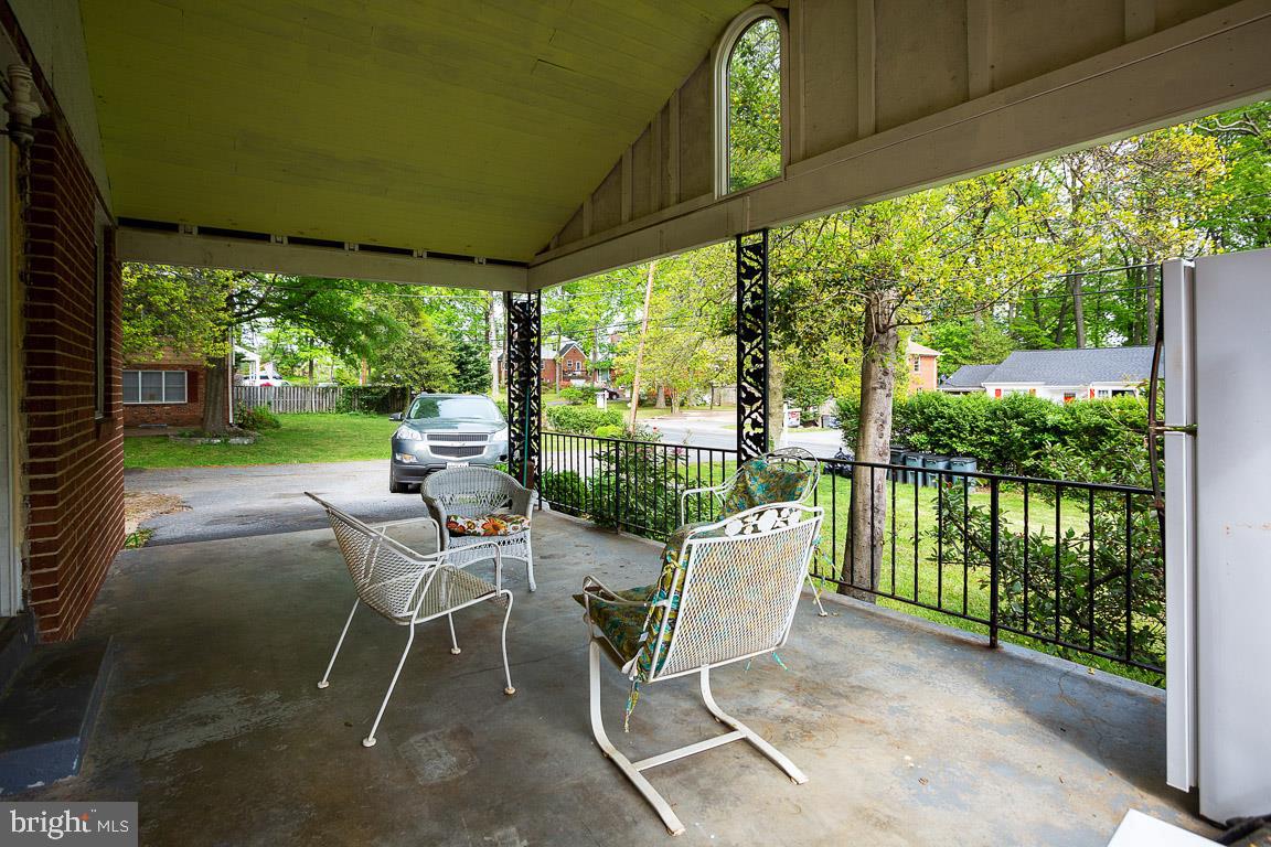 1300 Cresthaven Drive Silver Spring, MD 20903 - Photo 3 of 23 Gallery Image 3