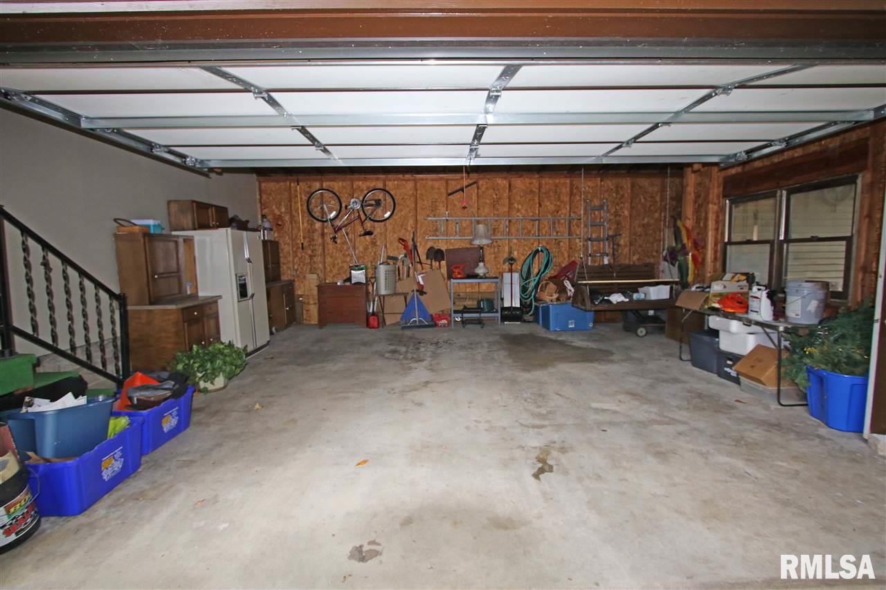 1836 South Spring Street Springfield, IL 62704 - Photo 3 of 36
