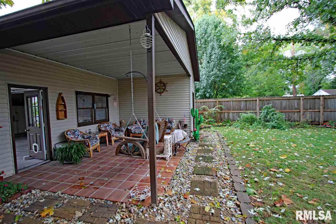 1836 South Spring Street Springfield, IL 62704 - Photo 4 of 36