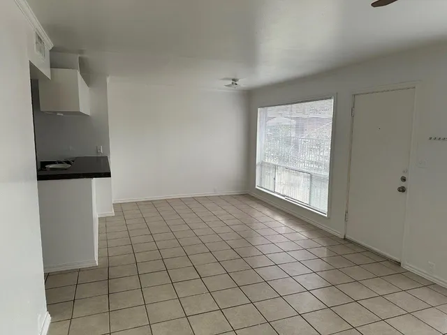 $950 | 820 West Alabama Street, Unit 1, Houston, TX 77006