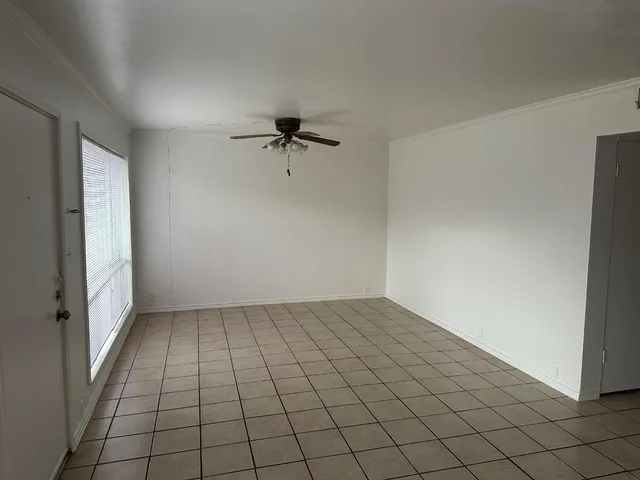 $950 | 820 West Alabama Street, Unit 1, Houston, TX 77006