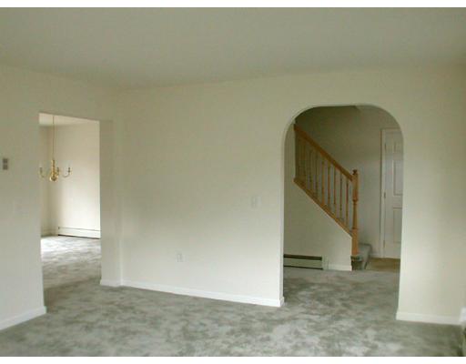 34 Rydberg Terrace Auburn, MA 01607 - Photo 6 of 10 Gallery Image 6