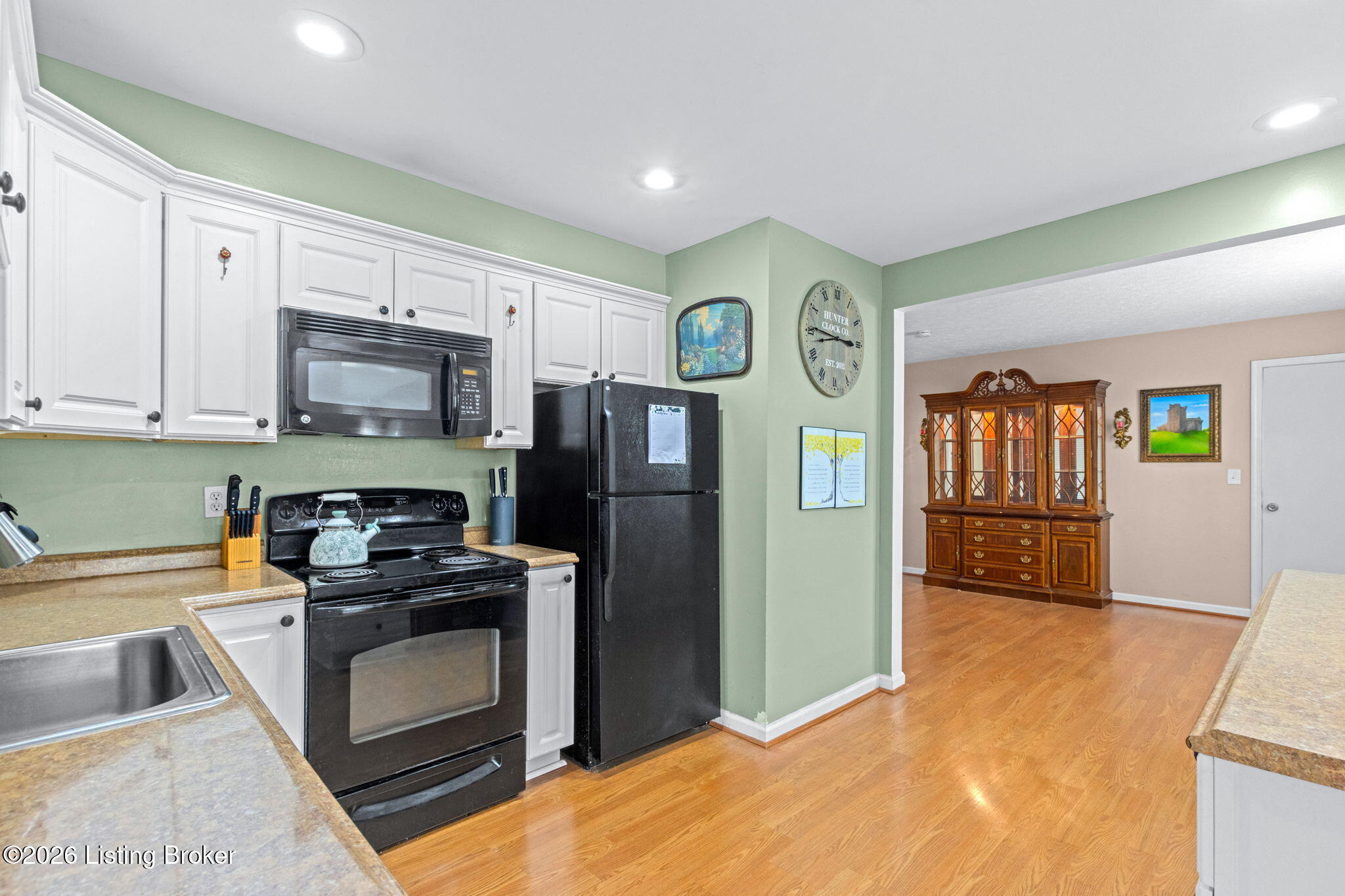 2815 Goose Creek Road Louisville, KY 40242 - Photo 16 of 51 16-web-or-mls-696A2982