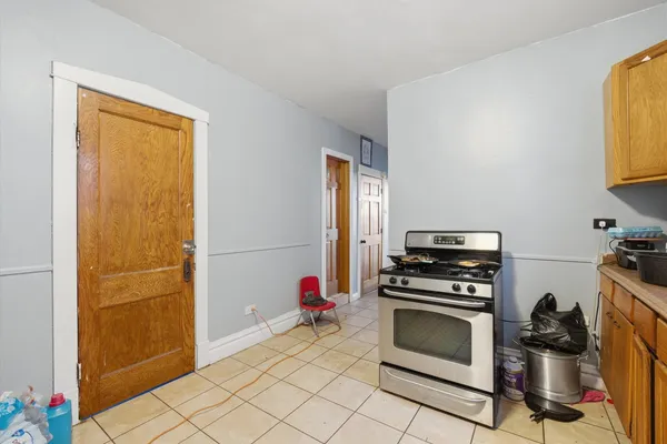 $370,000 | 1512 50th Court, Cicero, IL 60804