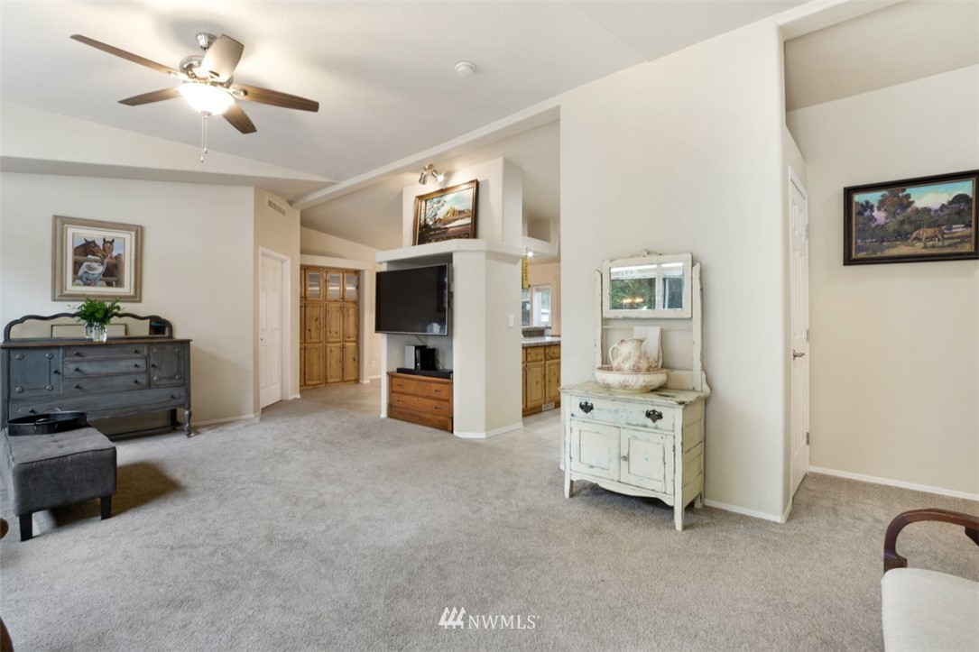 330 East Pinedirosa Road Union, WA 98592 - Photo 4 of 25 Gallery Image 4