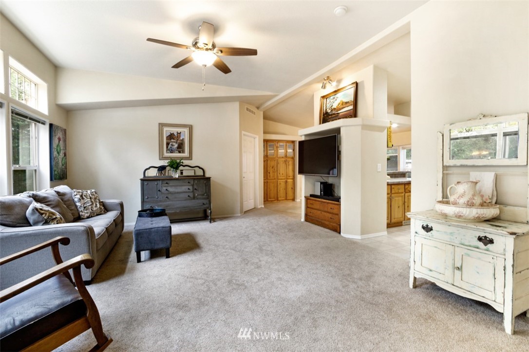 330 East Pinedirosa Road Union, WA 98592 - Photo 5 of 25 Gallery Image 5