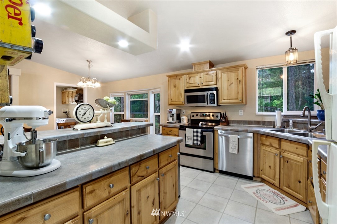 330 East Pinedirosa Road Union, WA 98592 - Photo 8 of 25 Gallery Image 8