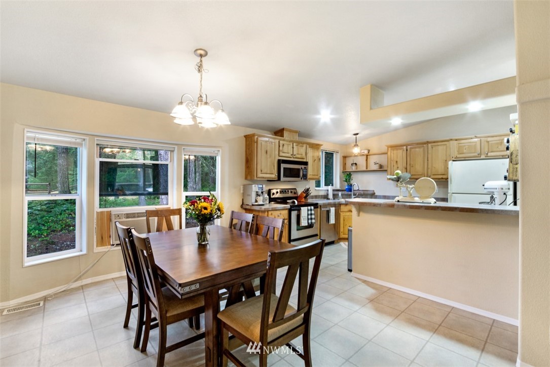330 East Pinedirosa Road Union, WA 98592 - Photo 10 of 25 Gallery Image 10