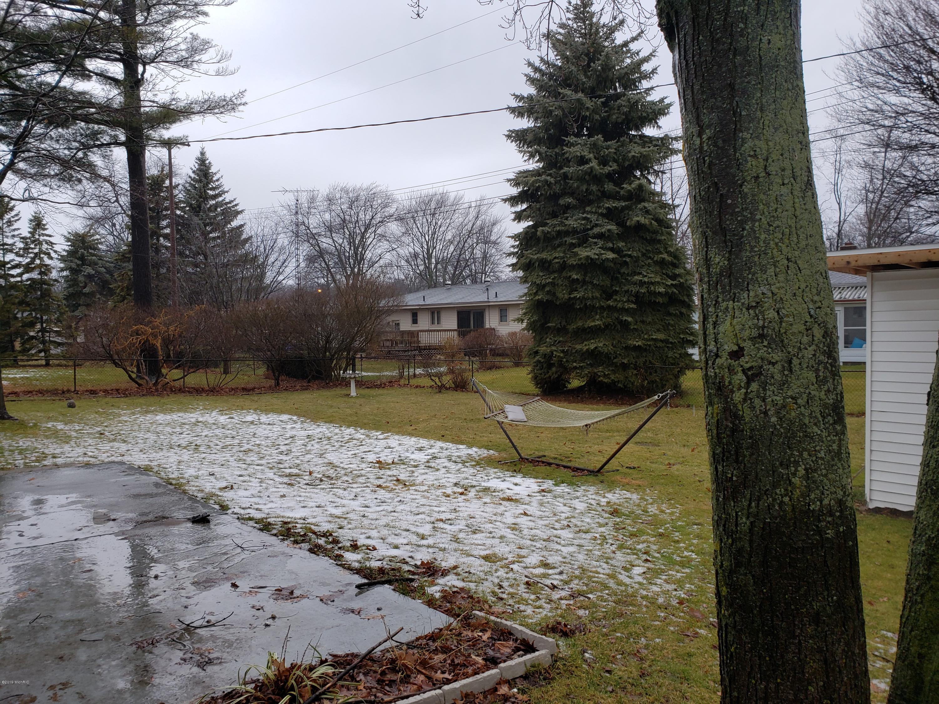 1462 Haverhill Road Muskegon, MI 49441 - Photo 22 of 23 20190107_121059
