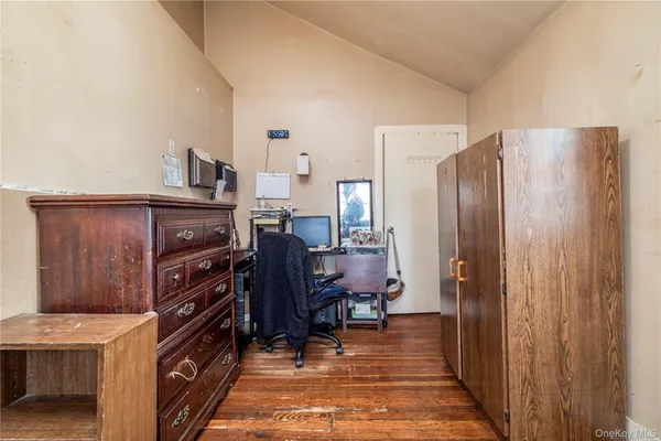 a view of a livingroom with furniture