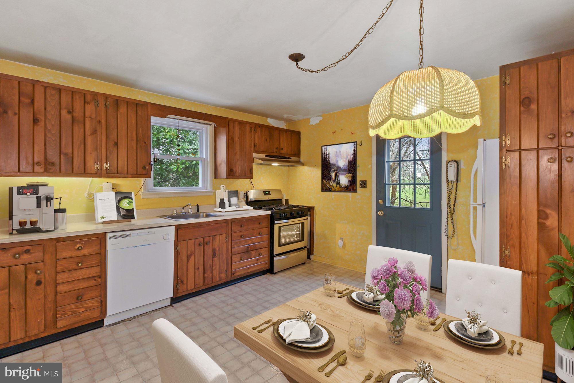 6904 Montgomery Road Elkridge, MD 21075 - Photo 7 of 24 Gallery Image 7