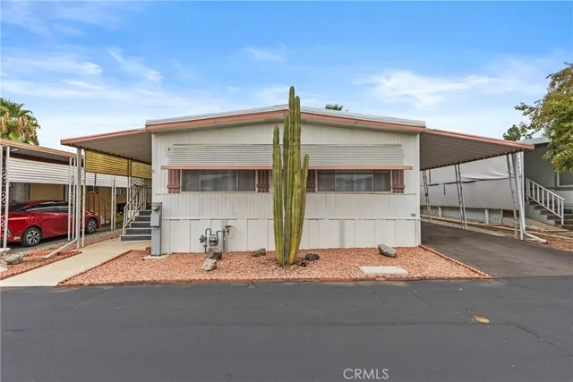 a view of a house with garage