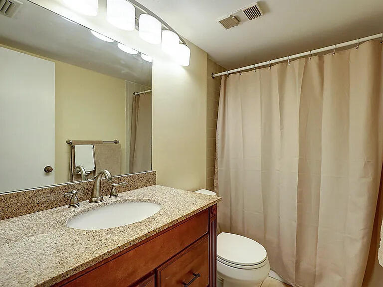 2243 Northwest 22nd Avenue, Unit 104 Stuart, FL 34994 - Photo 10 of 26 o