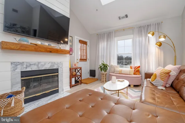 $284,990 | 2322 Falls Gable Lane, Unit B, Baltimore, MD 21209