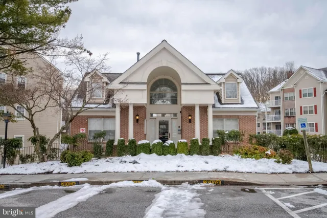 $284,990 | 2322 Falls Gable Lane, Unit B, Baltimore, MD 21209