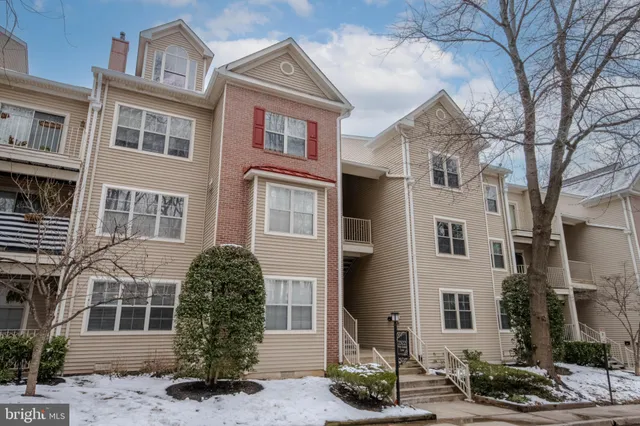 $284,990 | 2322 Falls Gable Lane, Unit B, Baltimore, MD 21209
