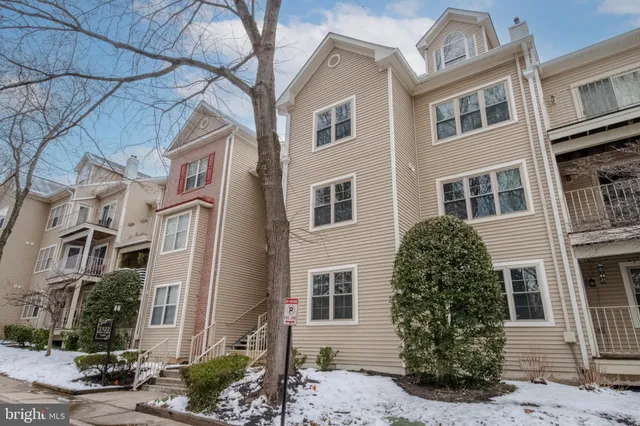 $284,990 | 2322 Falls Gable Lane, Unit B, Baltimore, MD 21209