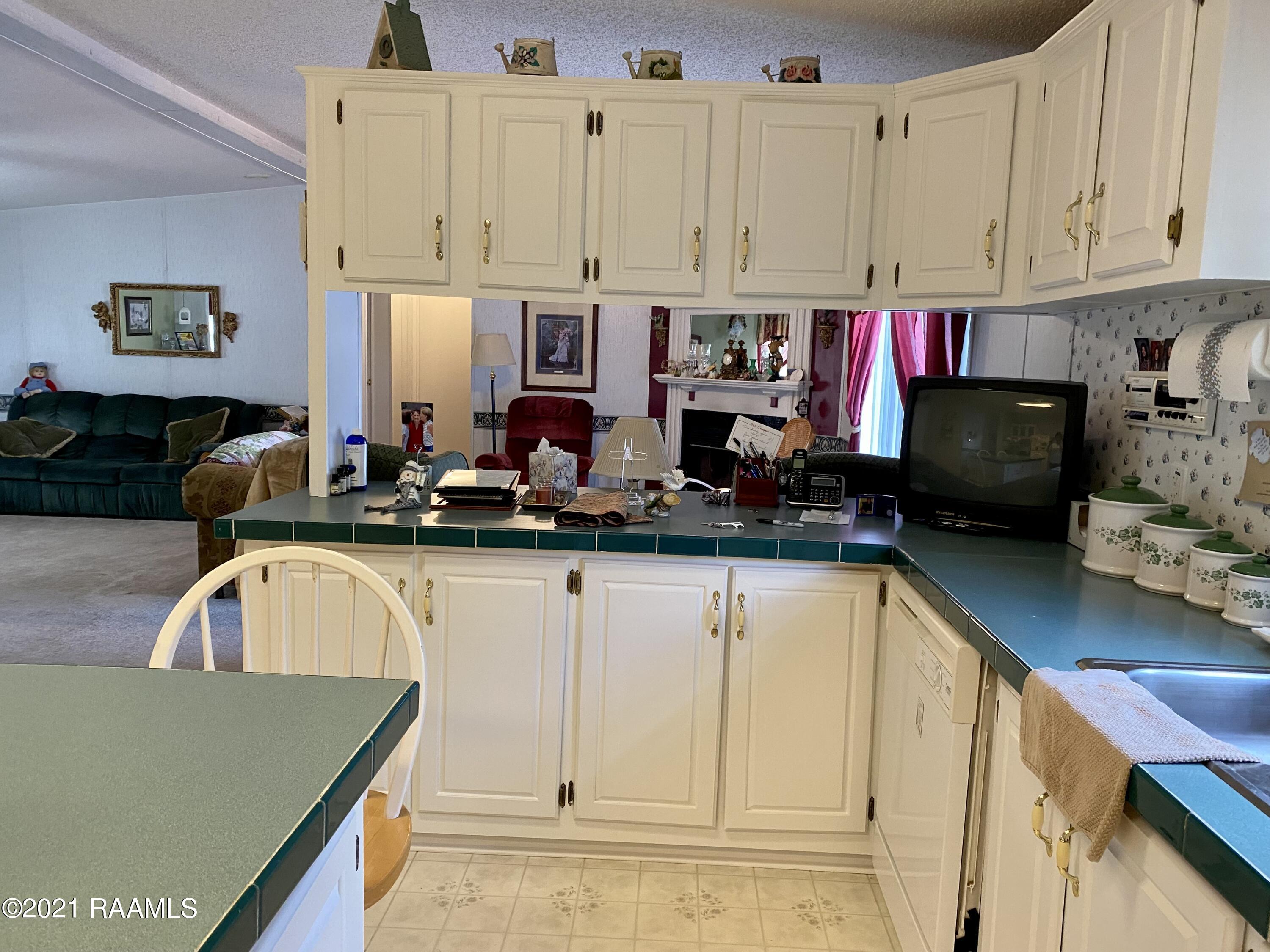 11308 Wesley Road Abbeville, LA 70510 - Photo 4 of 24 Kitchen