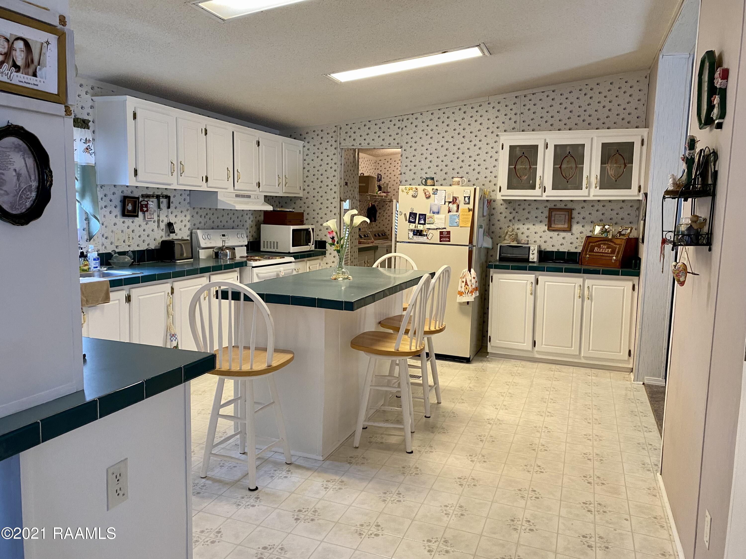 11308 Wesley Road Abbeville, LA 70510 - Photo 5 of 24 Kitchen