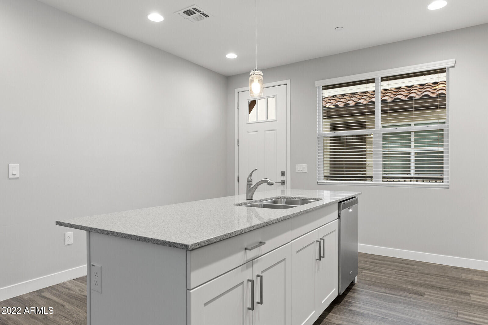 2245 North Dayton Street, Unit 5 Phoenix, AZ 85006 - Photo 3 of 26 Kitchen