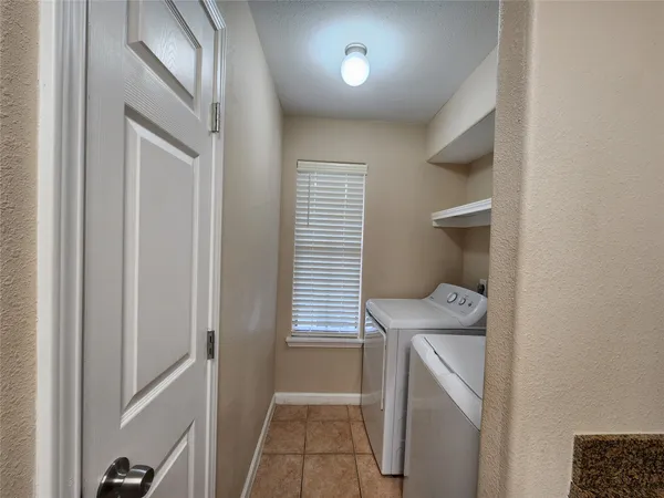 $1,075 | 17401 Red Oak Drive, Unit 100, Houston, TX 77090