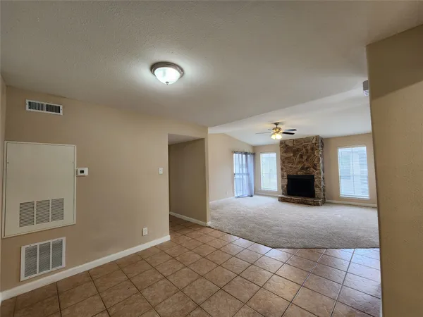 $1,075 | 17401 Red Oak Drive, Unit 100, Houston, TX 77090