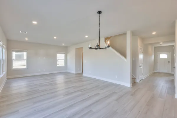 $2,595 | 118 Fernbank Lane, Clarksville, TN 37043