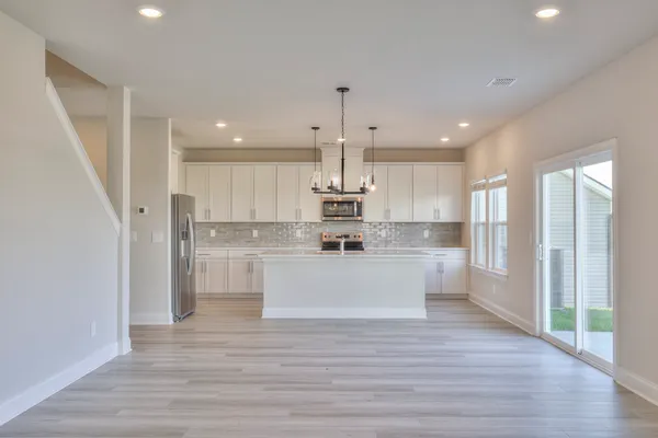 $2,595 | 118 Fernbank Lane, Clarksville, TN 37043