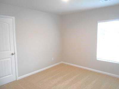 177 Valley View Circle Dallas, GA 30132 - Photo 12 of 23 a room that has a window in it