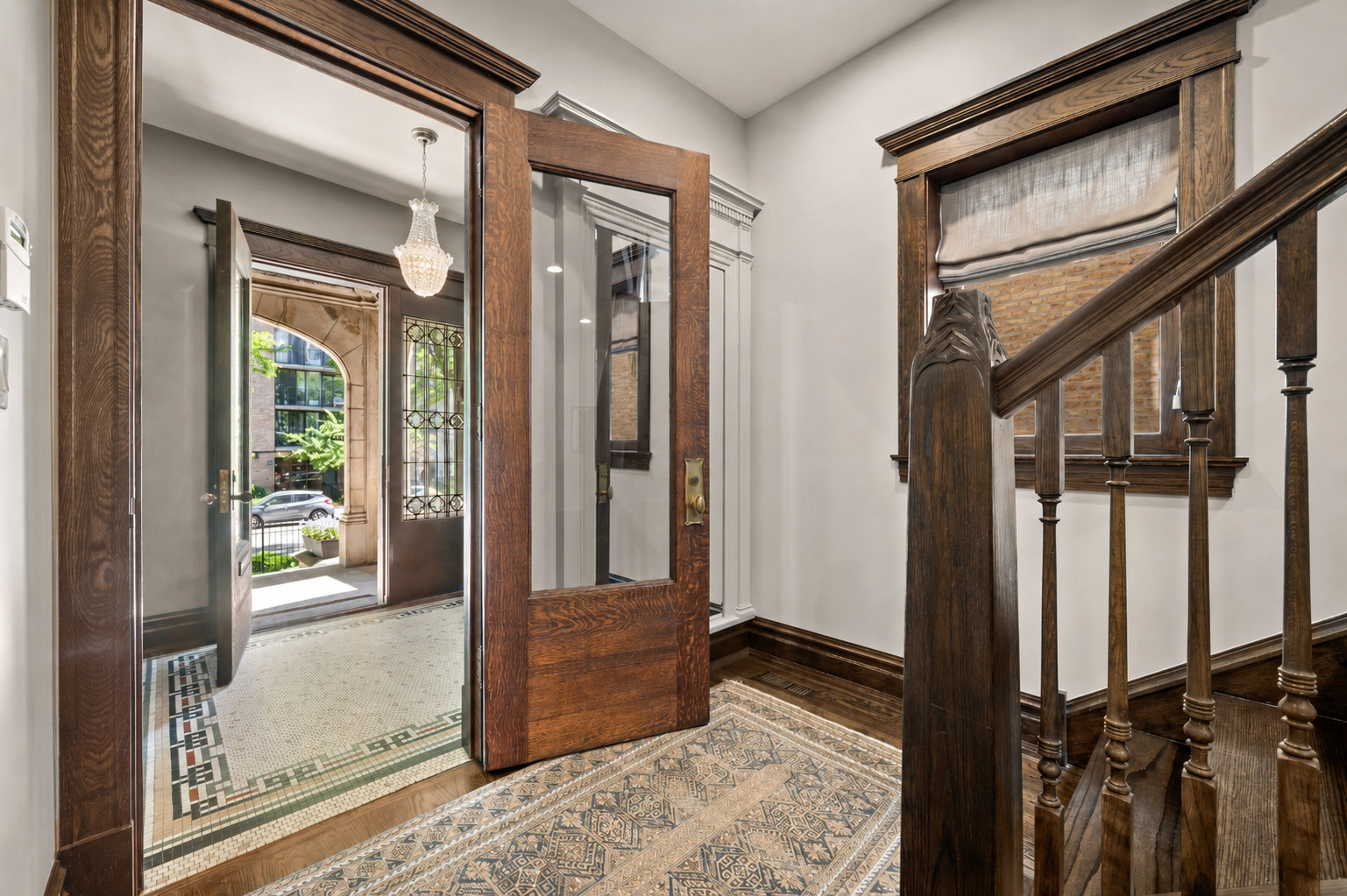 652 West Sheridan Road Chicago, IL 60613 - Photo 5 of 60