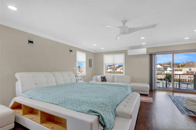 a view of entryway with wooden floor