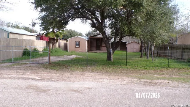 $85,000 | 174 South Veltri Street, Beeville, TX 78102