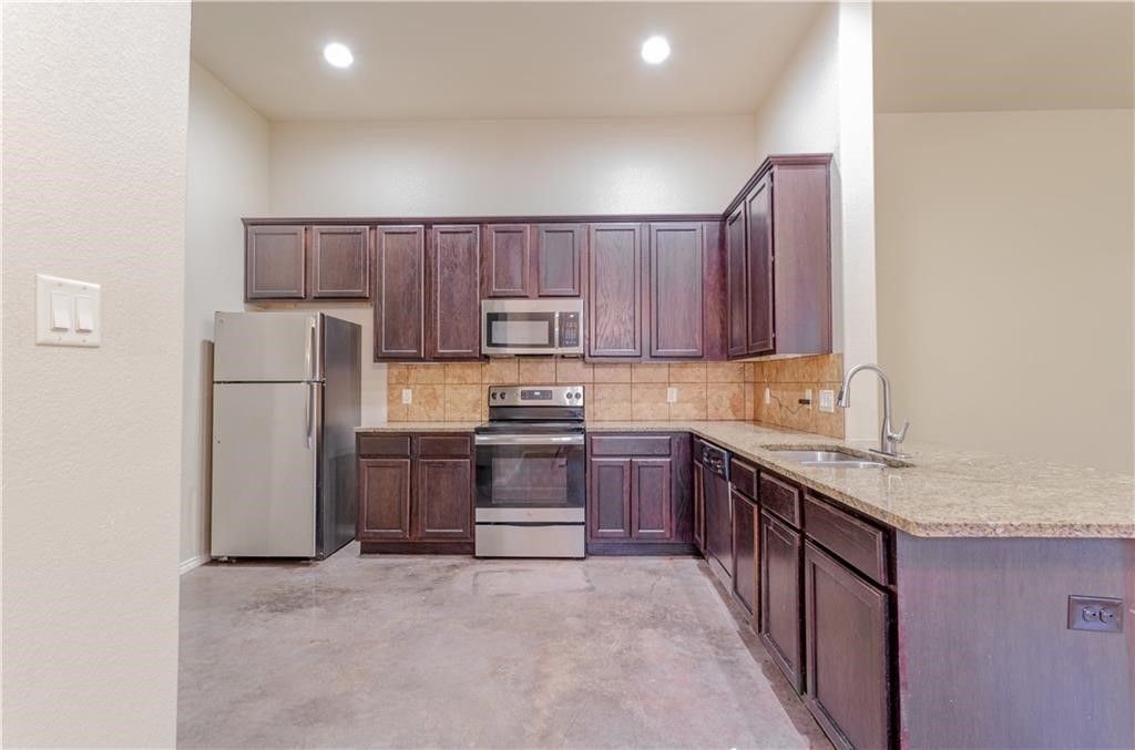 421 Jack Rabbit Lane, Unit B Buda, TX 78610 - Photo 5 of 19