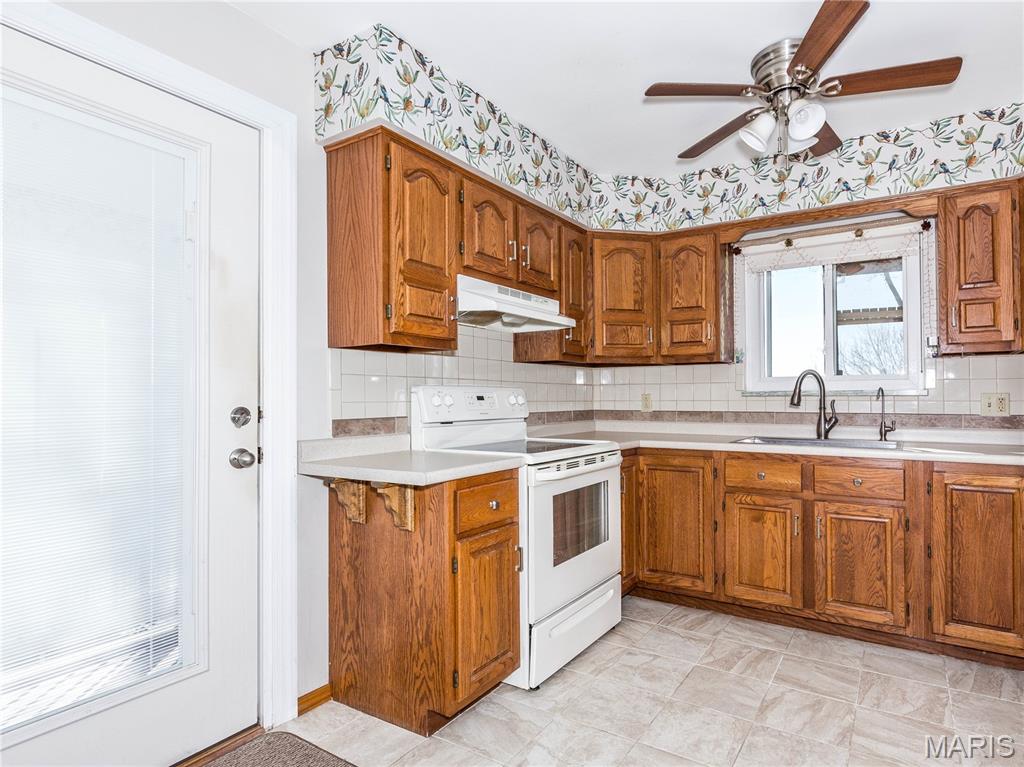 706 Carl Street Collinsville, IL 62234 - Photo 11 of 58