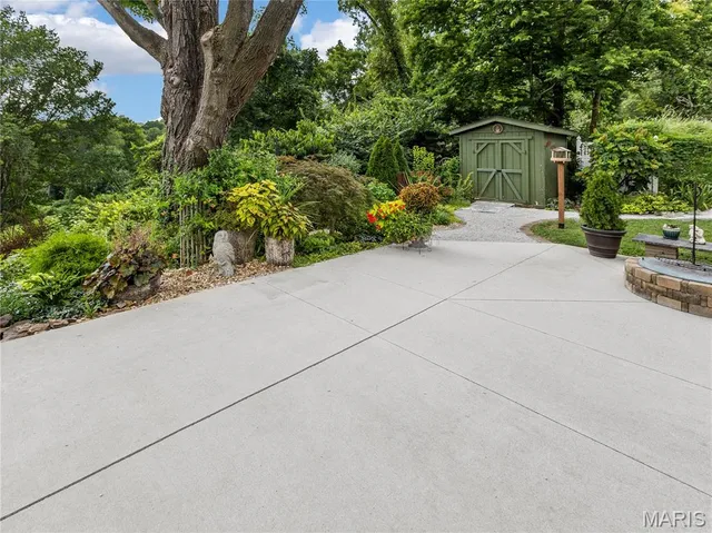 $235,000 | 706 Carl Street, Collinsville, IL 62234