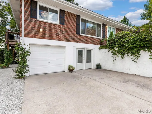 $235,000 | 706 Carl Street, Collinsville, IL 62234