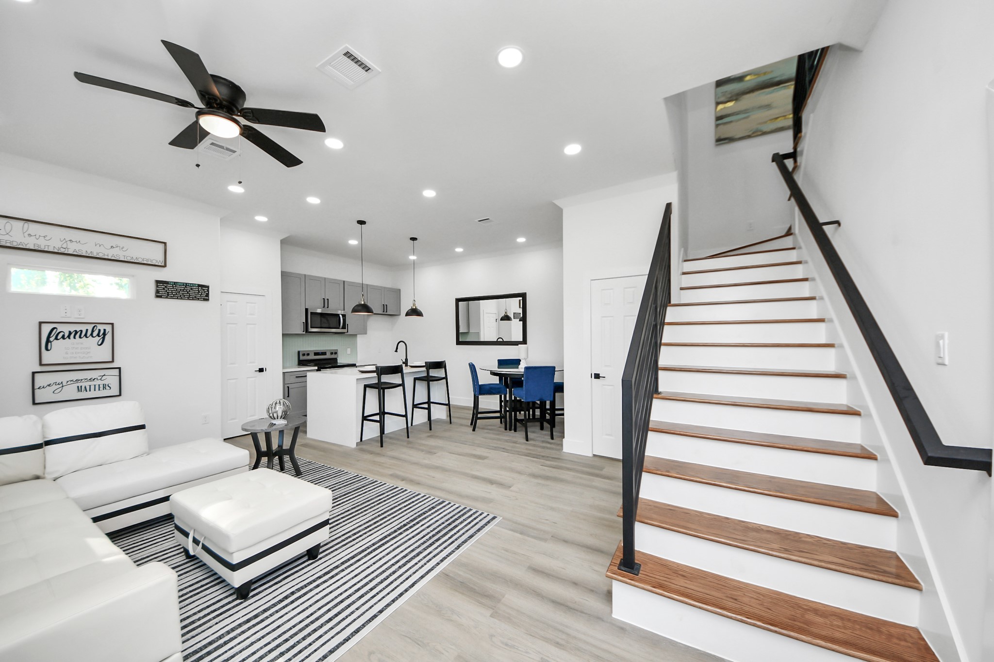 9305 Jutland Road Houston, TX 77033 - Photo 15 of 41 a living room with furniture and wooden floor