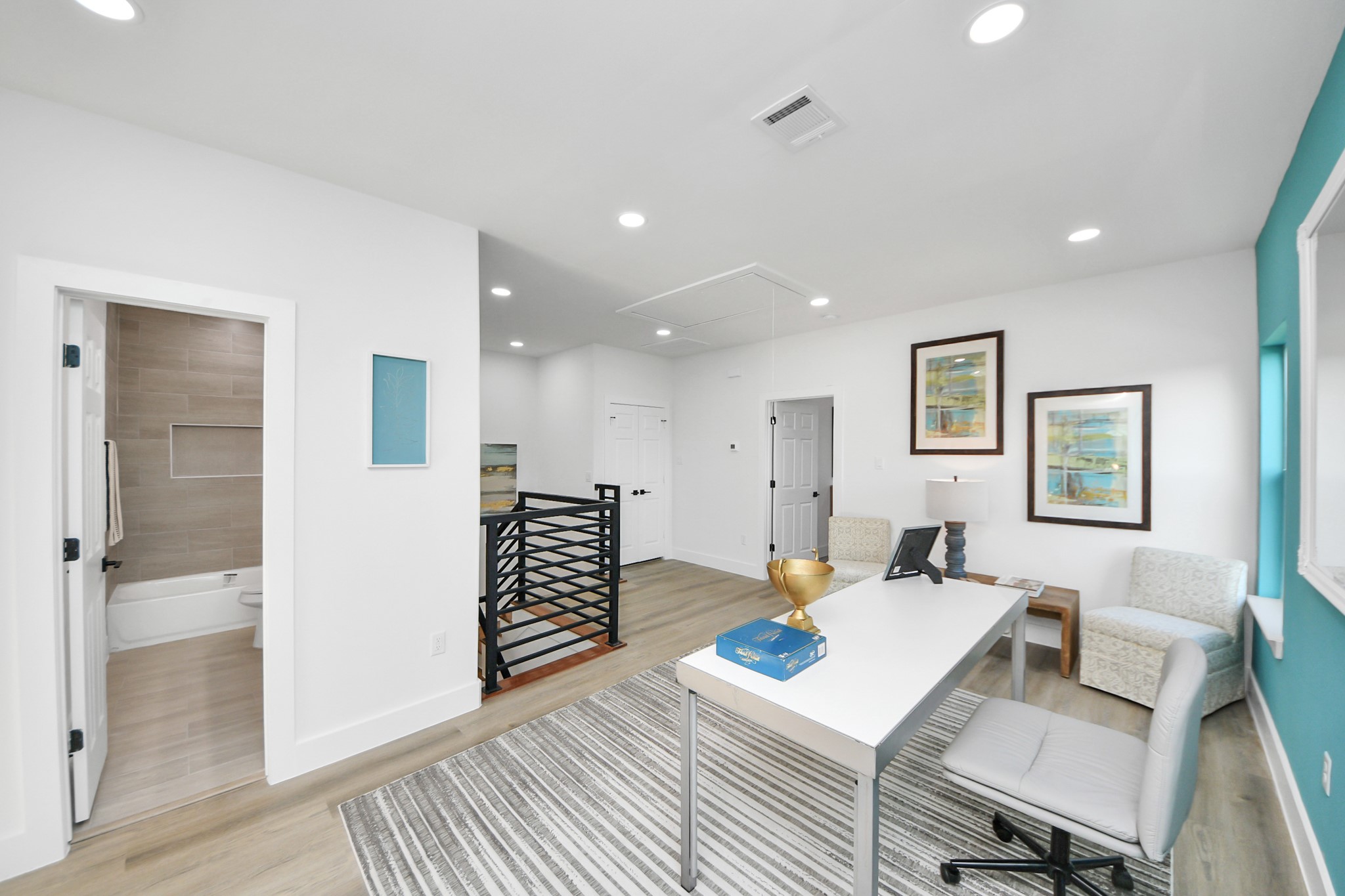 9305 Jutland Road Houston, TX 77033 - Photo 21 of 41 a living room with furniture