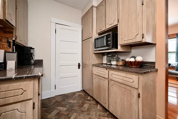 $350,000 | 629 West King Street, Winona, MN 55987