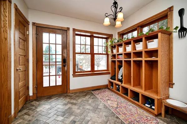 $350,000 | 629 West King Street, Winona, MN 55987