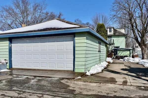 $350,000 | 629 West King Street, Winona, MN 55987