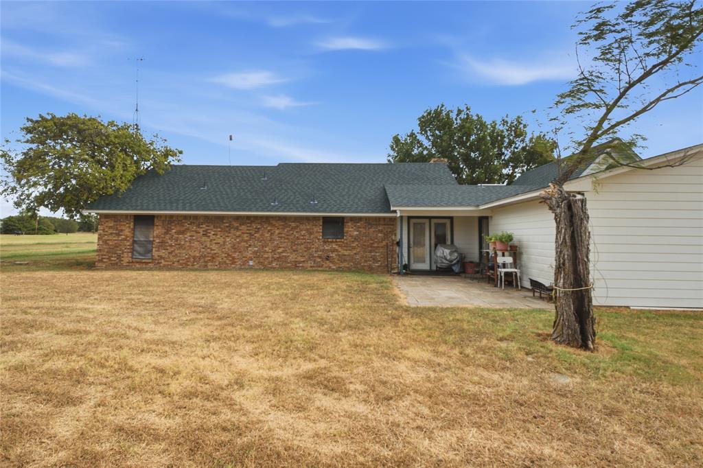 6411 West Line Road Collinsville, TX 76233 - Photo 27 of 40 Gallery Image 27