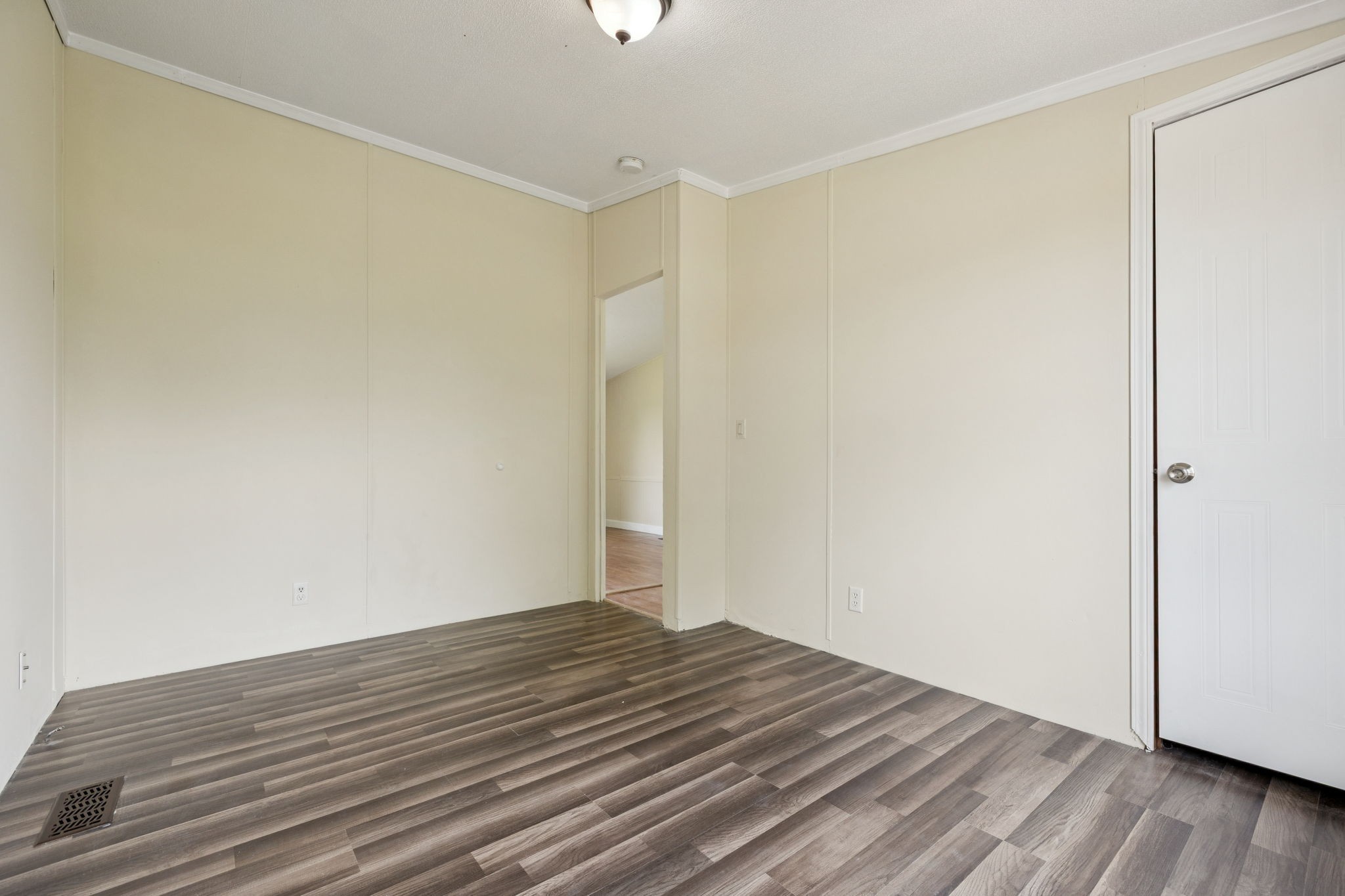 392 Martin Chapel Road Portland, TN 37148 - Photo 29 of 46 a view of a room with wooden floor