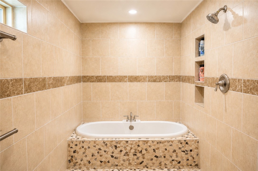 4810 Ehrenberg Road Golden Valley, AZ 86413 - Photo 16 of 31