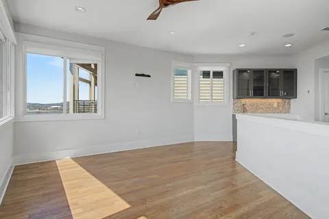 $4,900 | 118 B Fern Avenue, Nashville, TN 37207