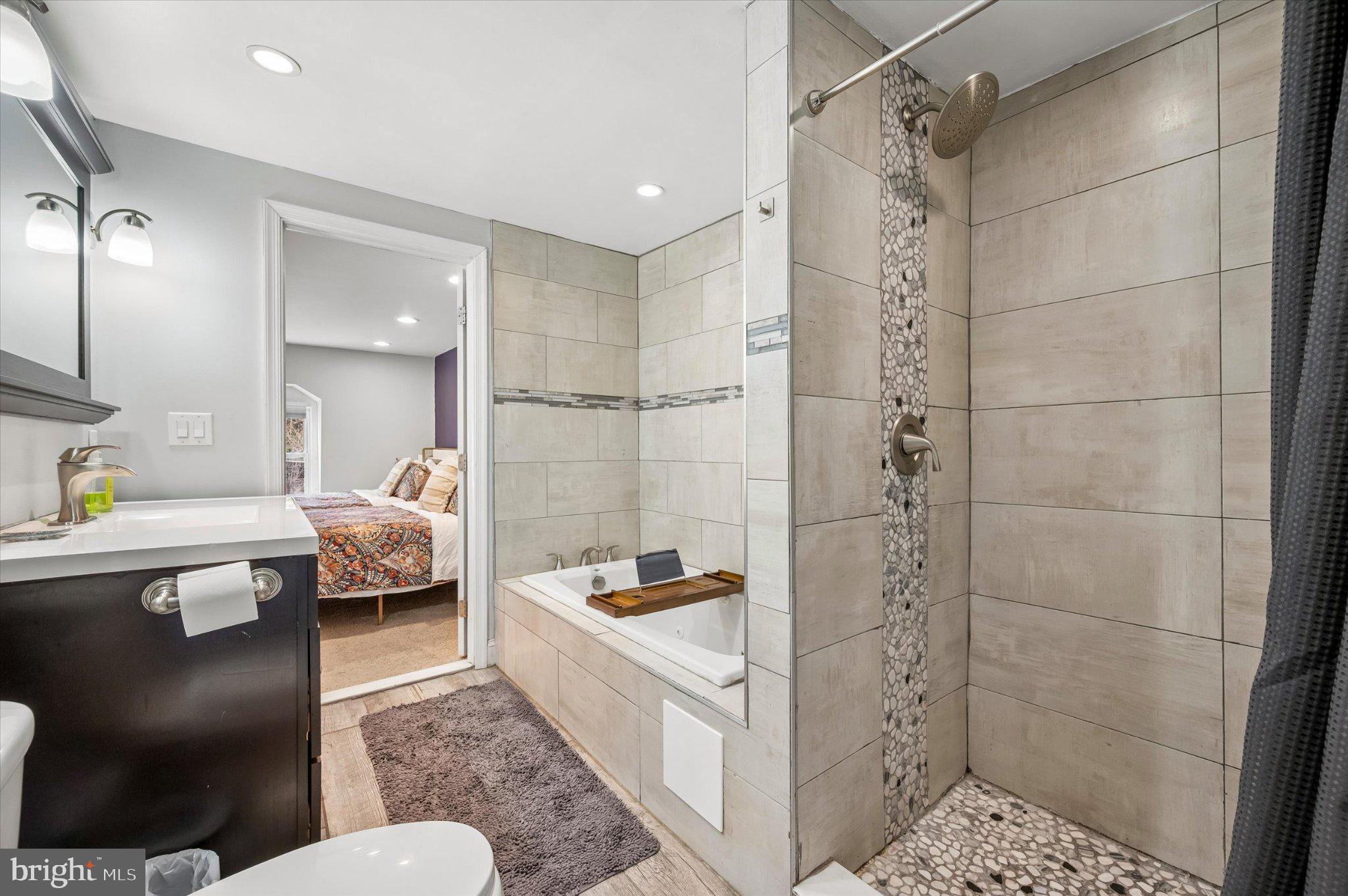516 High Street Philadelphia, PA 19144 - Photo 14 of 31 Modern bathroom with stylish finishes.