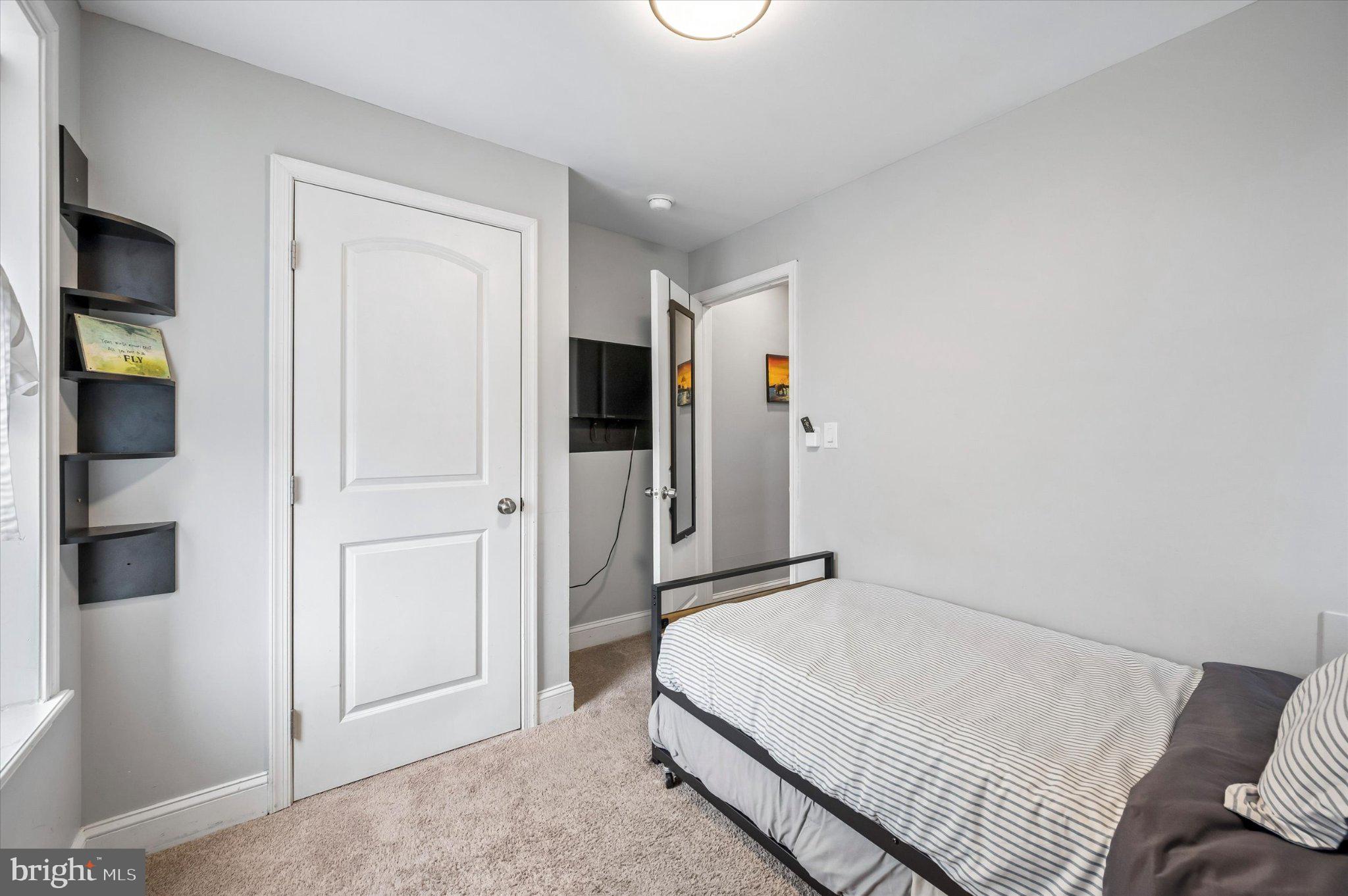 516 High Street Philadelphia, PA 19144 - Photo 16 of 31 Cozy bedroom with modern touches.