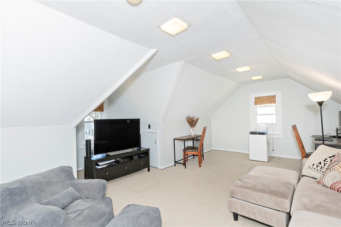 923 Cambridge Road Cleveland Heights, OH 44121 - Photo 31 of 42 Gallery Image 31